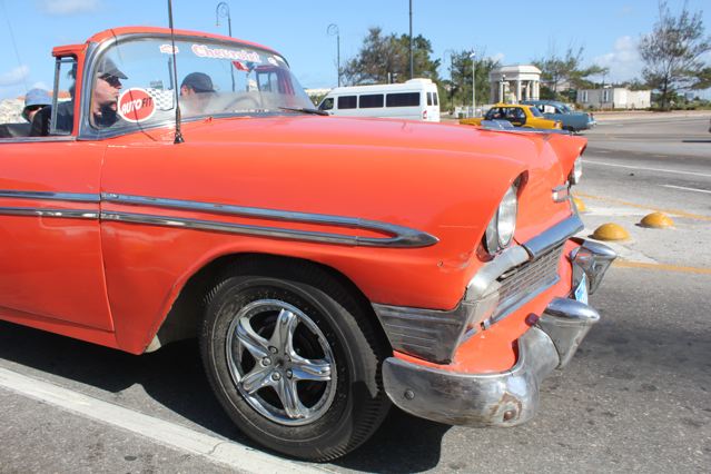 Old American Car - La Habana